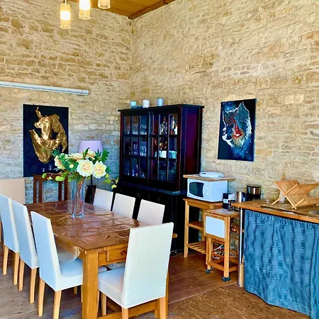 Holiday home Les De Double Rural 29 Couchages Et 85km De Paris Pronleroy